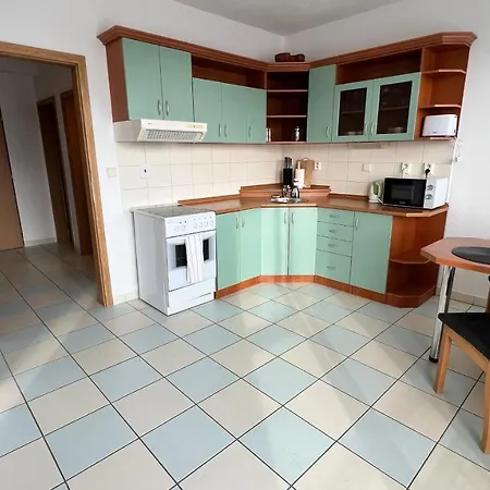 1 With Balcony, Dolezalova Street Appartamento