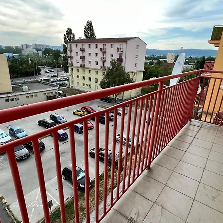 Lejlighed 1 With Balcony, Dolezalova Street Bratislava